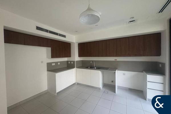 End Unit | Landscaped Garden | Close to Pool