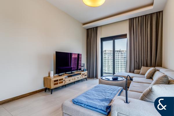 Burj View/ Luxury/ Furnished apartment