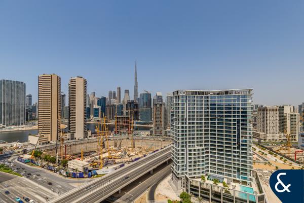 Burj View/ Luxury/ Furnished apartment