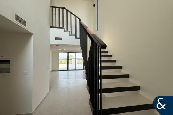 Corner Villa | Close to Pool | Landscaped