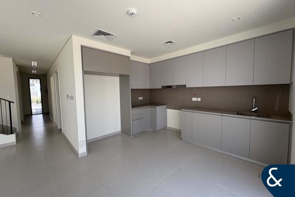 Single Row | 4Bed | Good Location | Must See