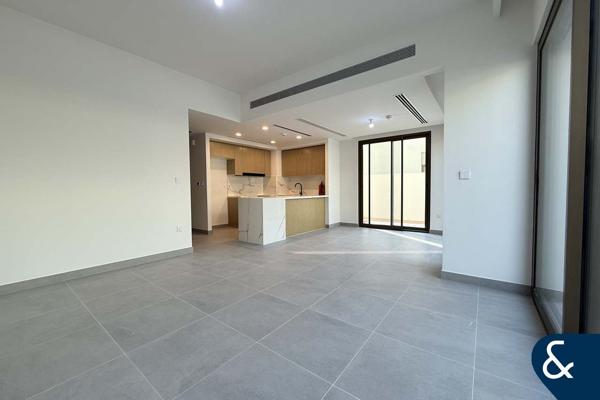 Single Row | Four Bedrooms | Vacant Now