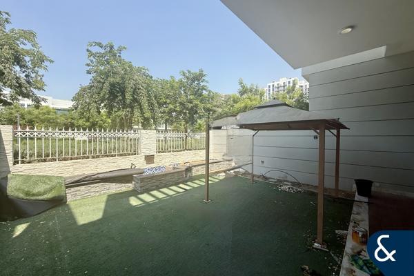 Park Backing | 4-Bedroom Townhouse | Vacant