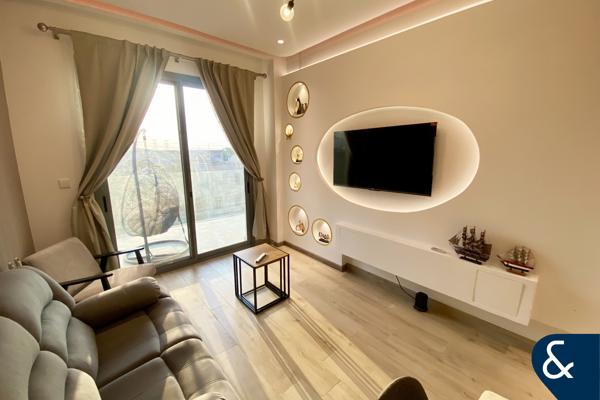 Stylish Apartment | Spacious Layout | +Maid