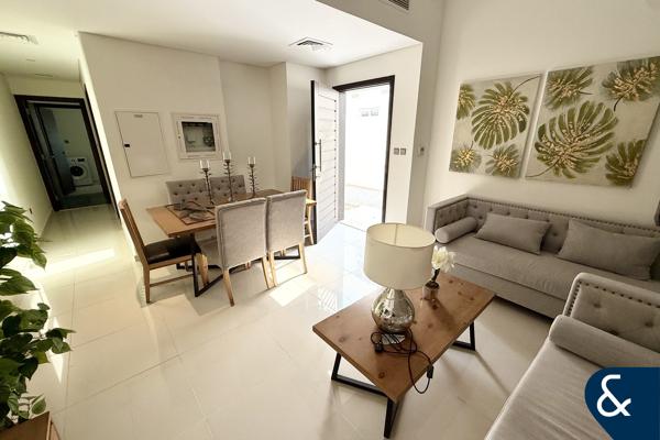 Spacious Bedrooms I Vacant I Great Location