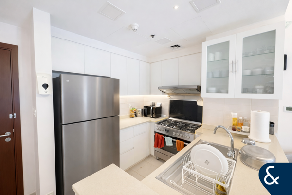 Large Terrace | VOT | Direct Pool Access