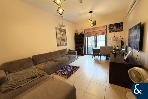 Large Terrace | VOT | Direct Pool Access