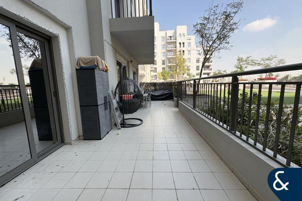 Large Terrace | VOT | Direct Pool Access
