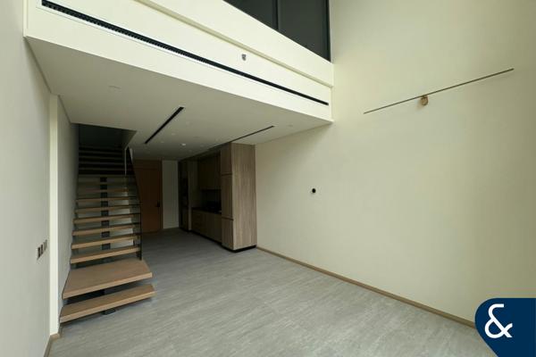 Penthouse Floor | Pool View | 1 Bed