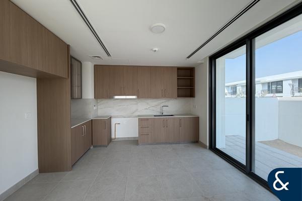 Brand New | True Corner Unit | Single Row