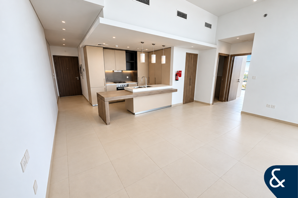 Exclusive | Corner Unit | Vacant