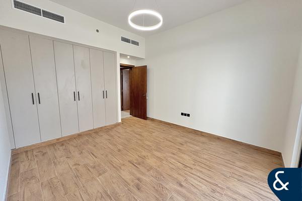 2 Bedrooms I Unfurnished I Vacant | Balcony