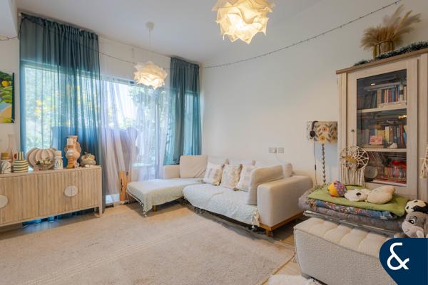 SINGLE ROW | PARK FACING | 4 BEDROOM | VOT