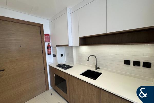 528 Sq.ft | Largest Unit | Vacant Now |