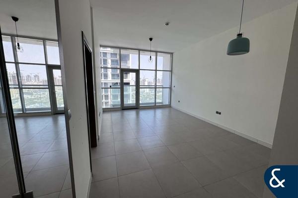 Spacious | High Floor | Close to exit