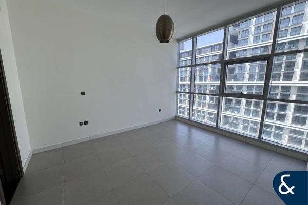 Spacious | High Floor | Close to exit