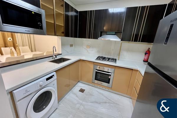 Private Plunge Pool | Vacant Now | Duplex