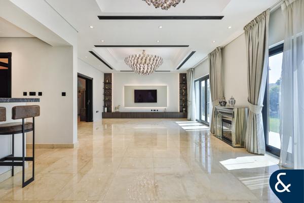 4 Bed+ Maids | Vastu | Upgraded | Vacant