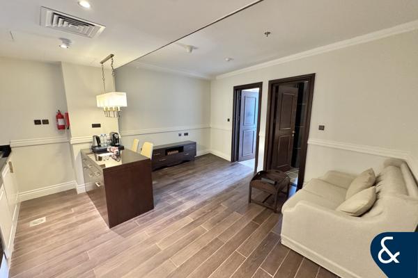 Views across Palm | One Bedroom | High Floor