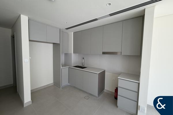 Brand New Unit | Corner Kitchen | 3 Bedrooms