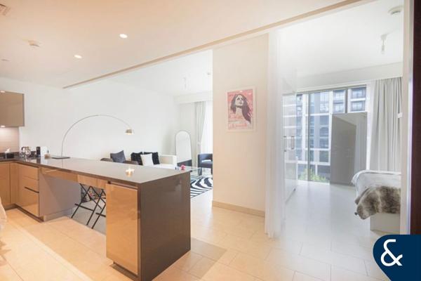 Premium | Spacious | Modern | Studio