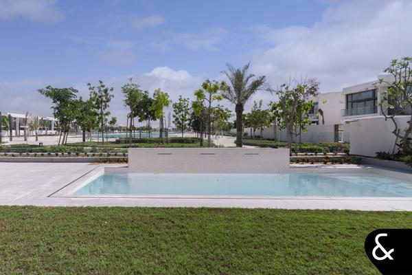Lagoon Backing | Burj Khalifa View | Renovated - Image 7