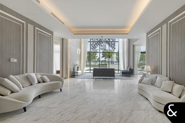 Lagoon Backing | Burj Khalifa View | Renovated - Image 14