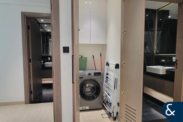 1 Bed + 2 Bath | Street View | Furnished