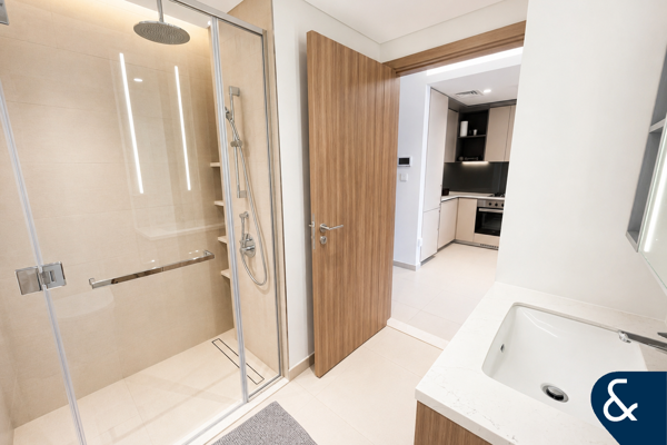 Premium Interior | Studio | Investors Deal
