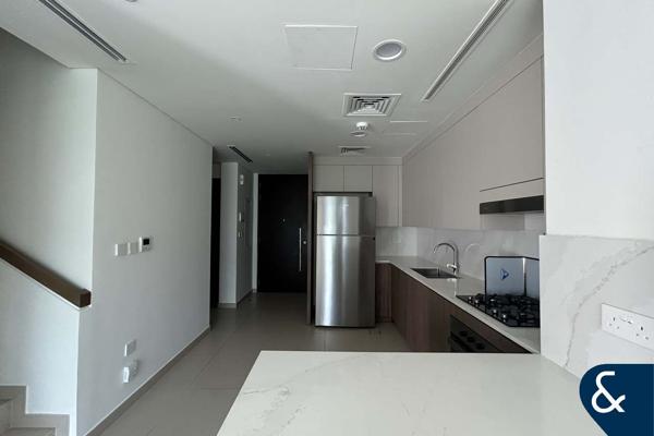 Single Row | Vacant | Internally Located