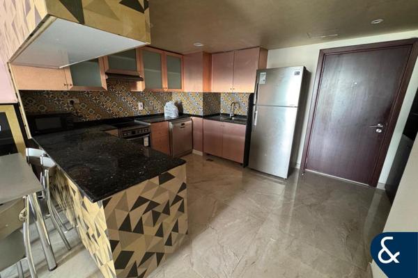 Furnished | Balcony | 2 Bedroom | Upgraded