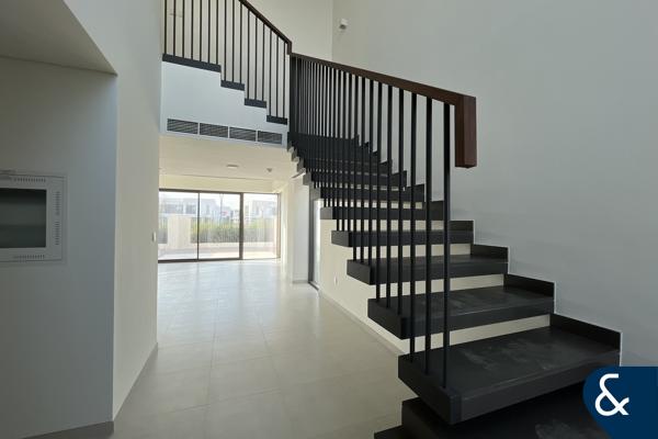 Single Row | Landscaped | Great Location