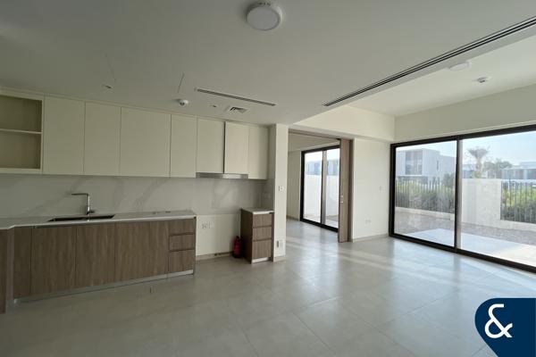 Single Row | Landscaped | Great Location