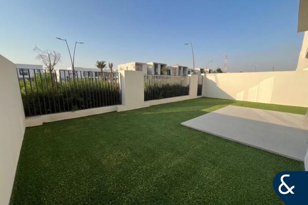 Single Row | Landscaped | Great Location