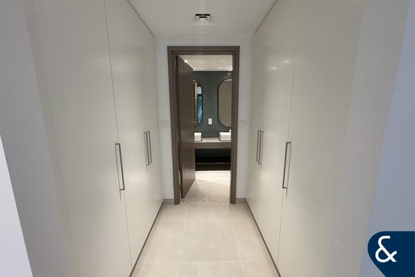Vacant | Large Layout | Premium Location