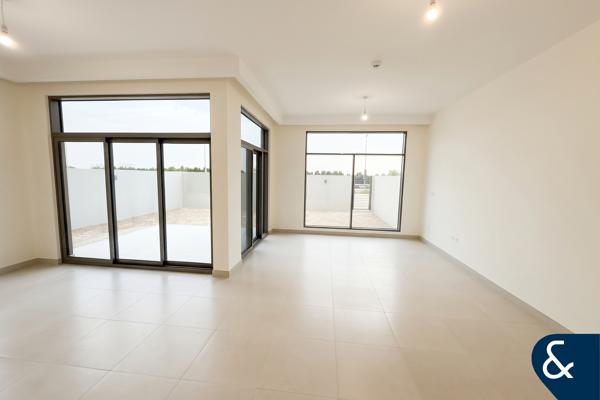 Single Row | Spacious Living | 4 En-Suite