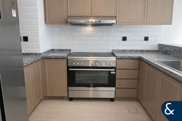 LARGE GARDEN | 3 BEDROOM | PRIME LOCATION