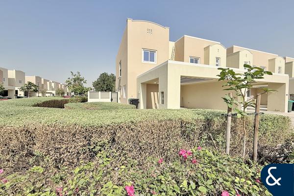 Largest Plot | Single Row | Corner Unit
