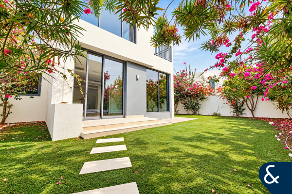 True Corner | Large Plot | Close To Park