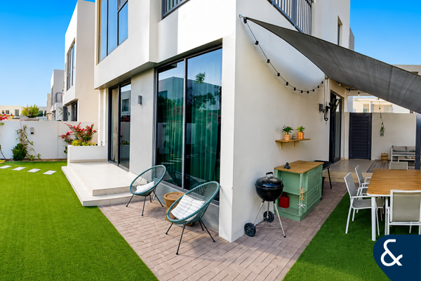 True Corner | Large Plot | Close To Park