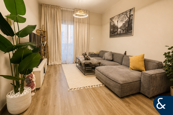 1 bedroom | Vacant On Transfer | Furnished