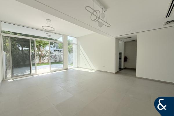 Upgraded | 3 beds + Maids | Modern Interior