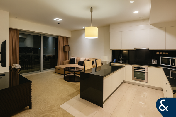 Luxury Living | One Bedroom | Marina View