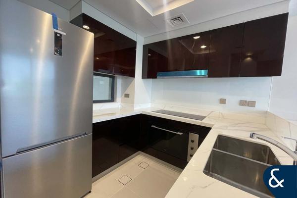 Golf & Lake View | Brand New | Close To Trump