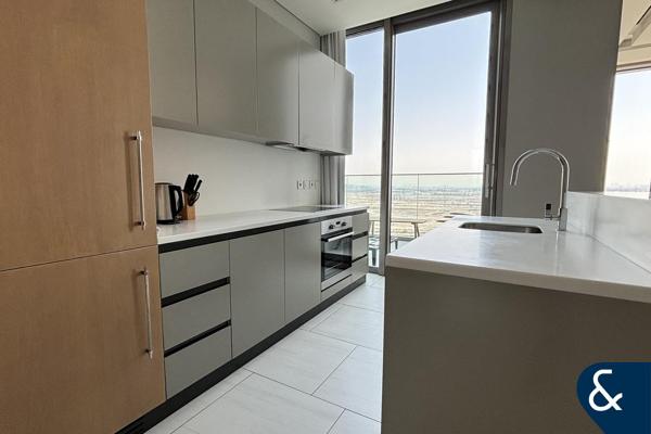 Luxurious 2 Bed duplex | Furnished | Vacant