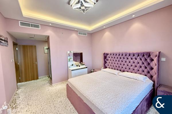 2 Bedrooms | Upgraded | Mid Floor | Balcony