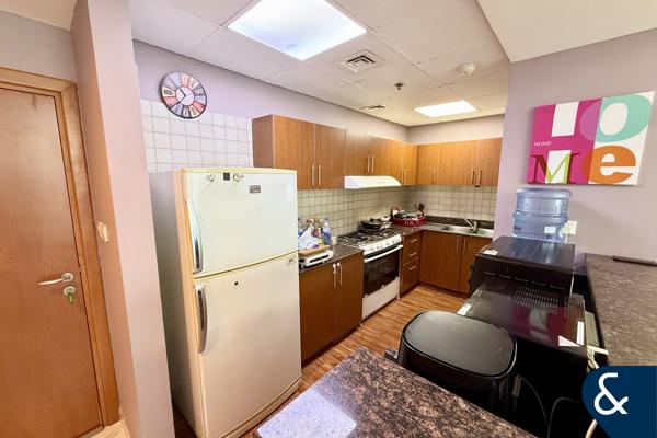 2 Bedrooms | Upgraded | Mid Floor | Balcony