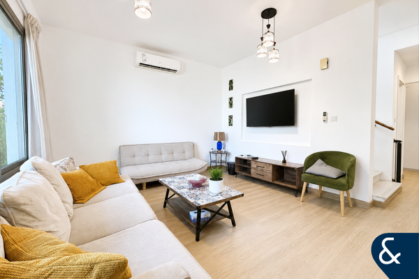 Single Row | Vacant Soon | Pool & Park View