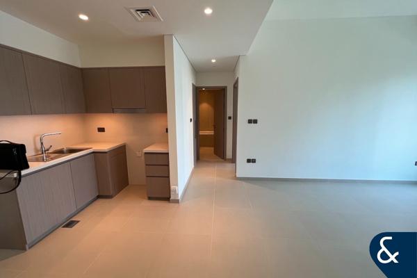 Vacant Now | Mid Floor | Boulevard View