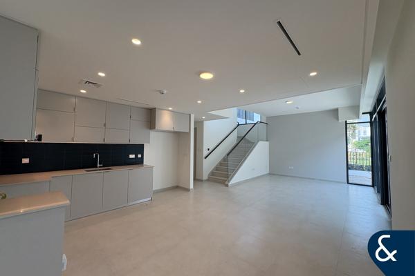 Genuine Listing | 3 Balconies | Corner Unit